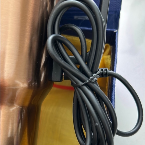 NWOT Stainless Steel Travel Mug with Car Adapter - Picture 8 of 9